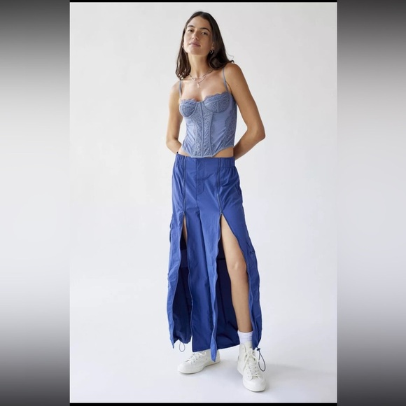 Urban Outfitters Sz 2 LUNA Nylon Cargo Blue Balloon Parachute Pant Zippers Y2K - Picture 4 of 16